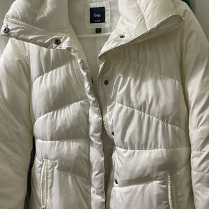 GAP Women's Cream Puffer Jacket
